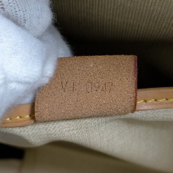 525326AA Louis Vuitton Hand Bag Excursion Brown Monogram - Picture 9 of 10